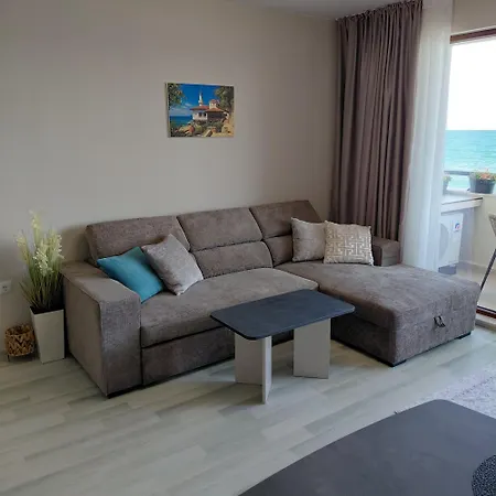 Apartment Danaya, Carpe Diem Complex, Balchik, Free-parking & Swimming Pool *