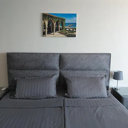 Apartment Danaya, Carpe Diem Complex, Balchik, Free-parking & Swimming Pool *