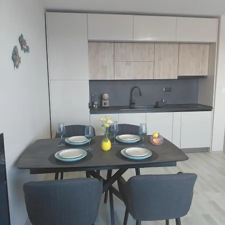 Danaya, Carpe Diem Complex, Balchik, Free-parking & Swimming Pool Apartment
