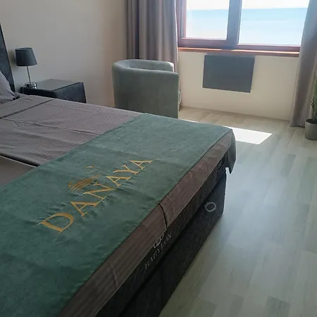 Danaya, Carpe Diem Complex, Balchik, Free-parking & Swimming Pool Apartment