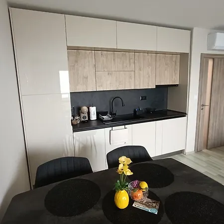 Danaya, Carpe Diem Complex, Balchik, Free-parking & Swimming Pool Apartment Balchik